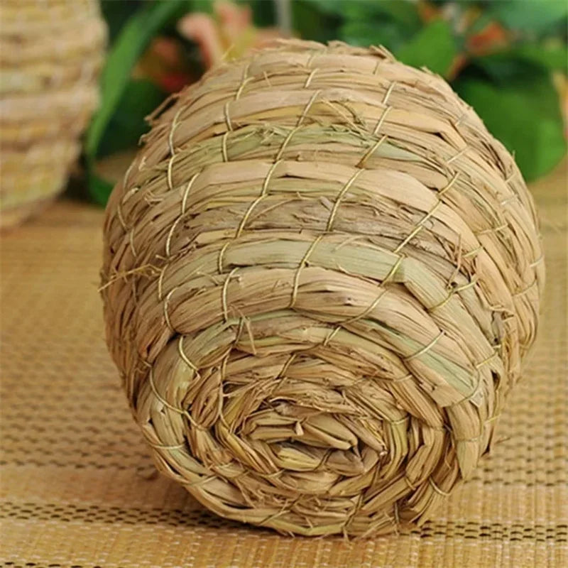 Handwoven Straw Bird Nest – Cozy Natural Shelter